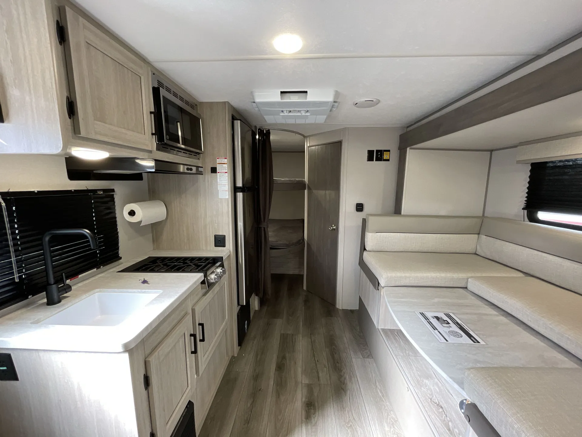 2024 Coachmen Catalina Summit 184BHS — living area main