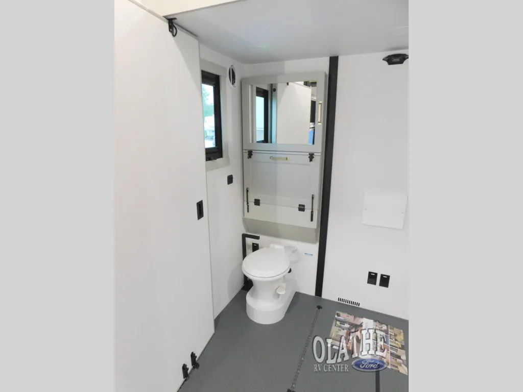 2026 Brinkley Model G 4100, Photos photo 32