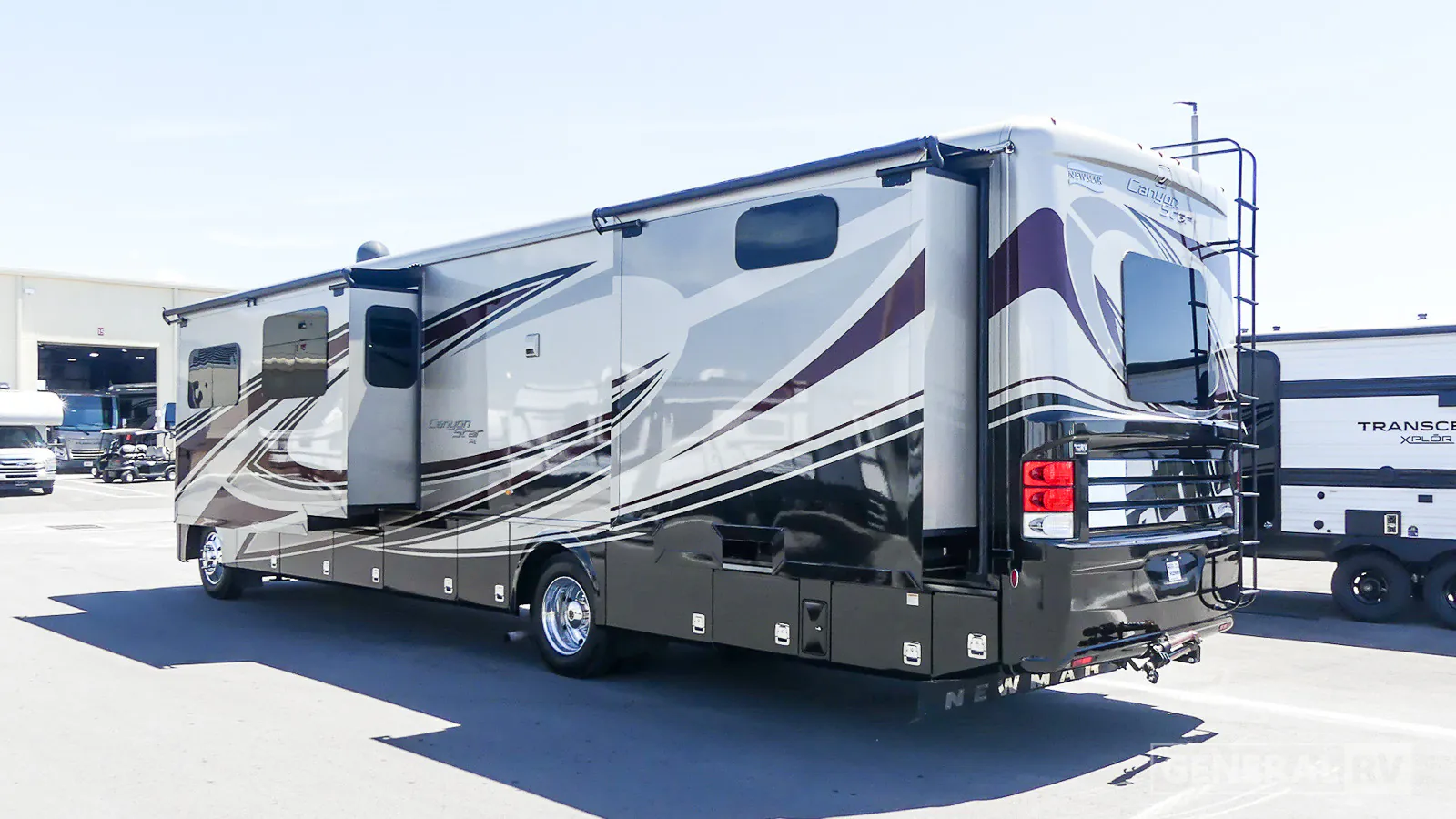 2020 Newmar Canyon Star 3911 - Photo 4