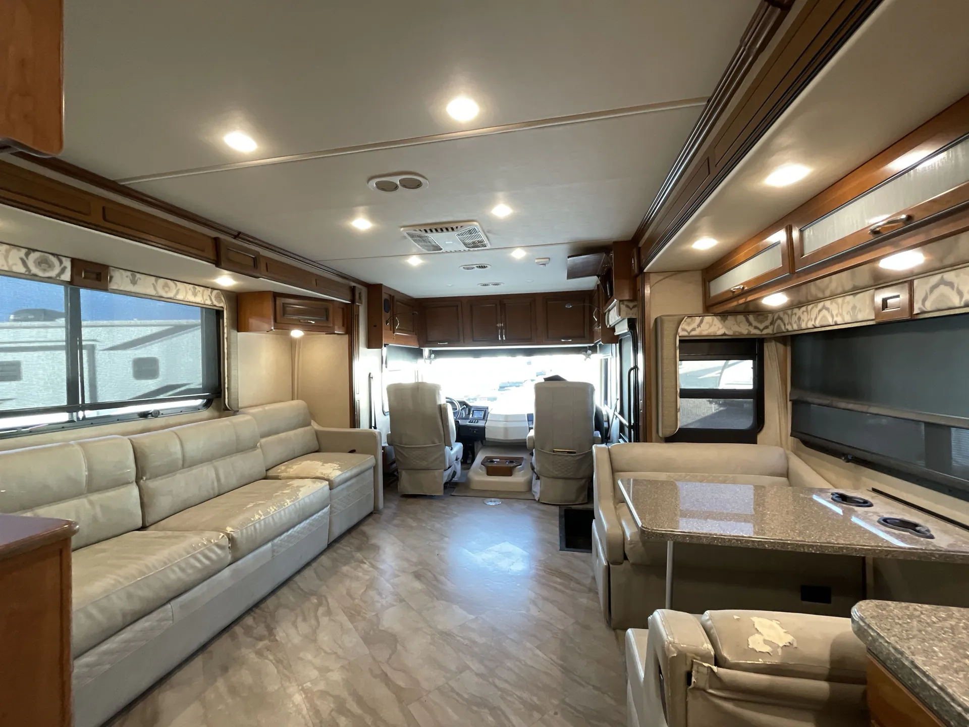 2017 fleetwood Bounder 35P — living area main