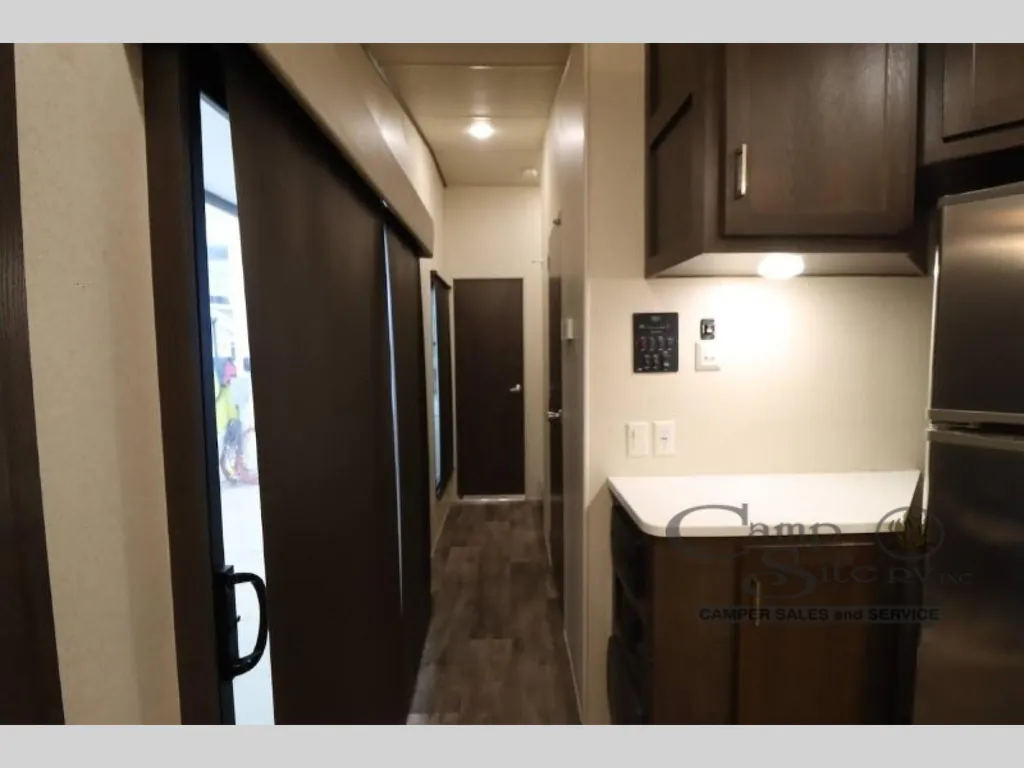 2018 Forest River Salem Villa Estate 4092BFL, Photos photo 3