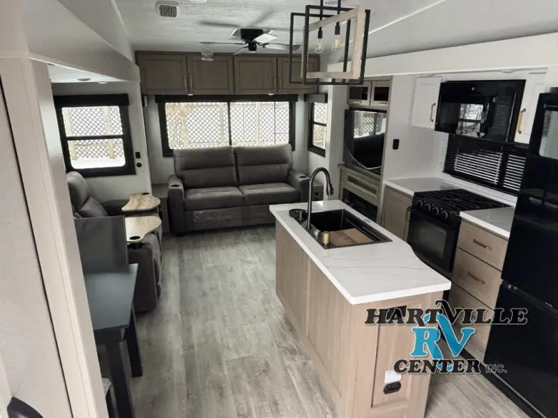 2026 Jayco Eagle 321RSTS - Photo 4