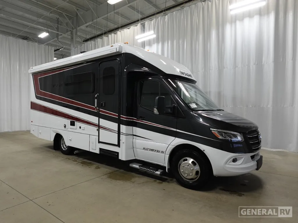 2025 Fleetwood Insight 25M - Photo 2