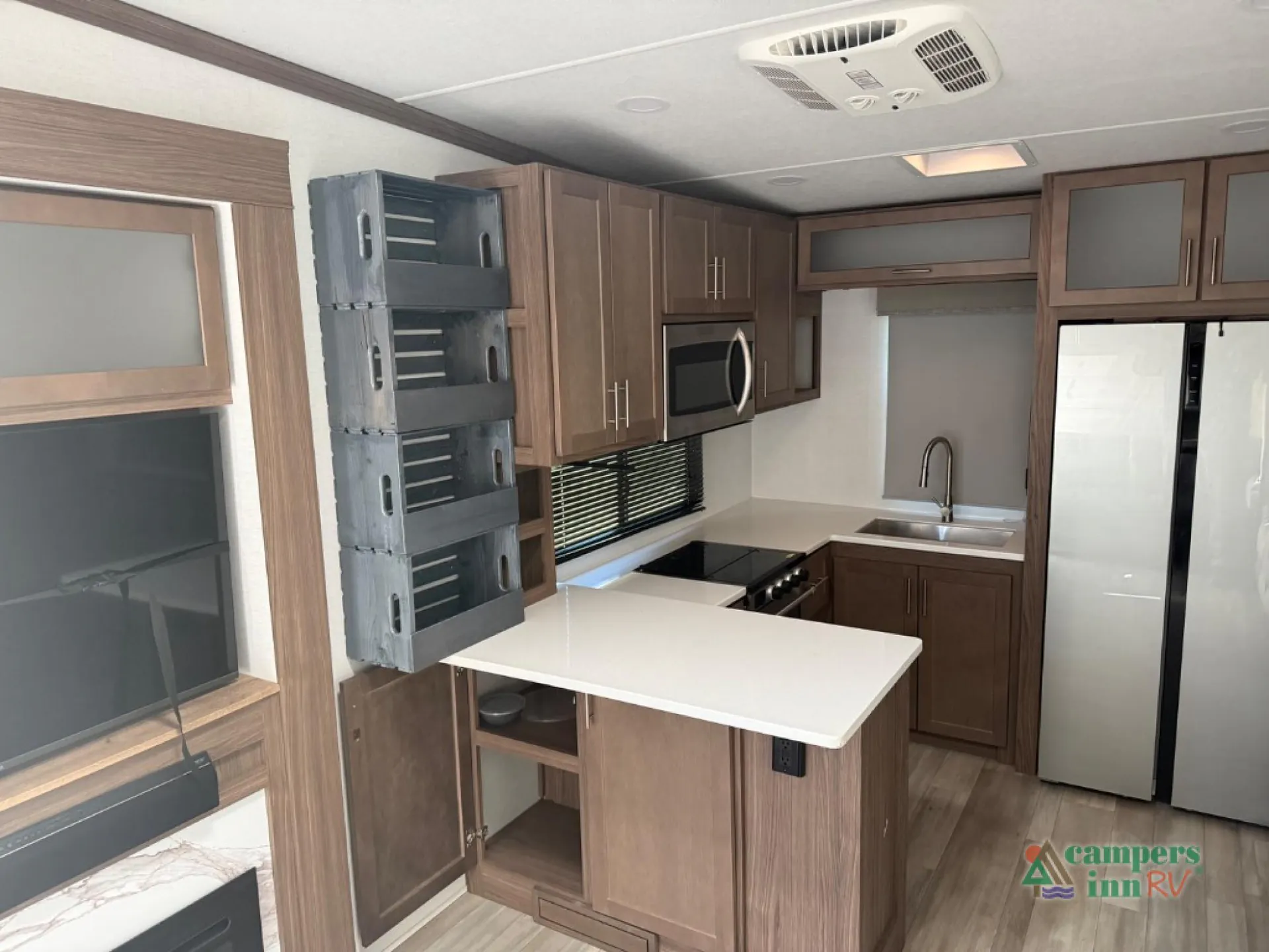 2024 Alliance RV Avenue 33RKS - Photo 4