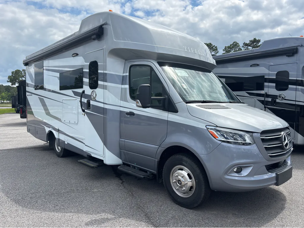 2026 Tiffin Wayfarer 25 XPW