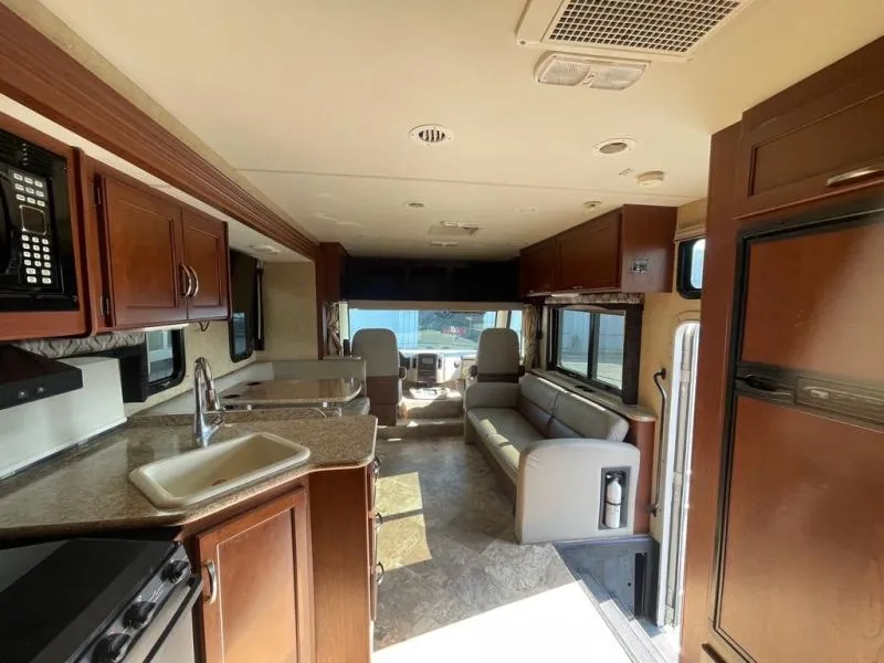 2015 Thor Motor Coach ACE Used    30.2 - Photo 4