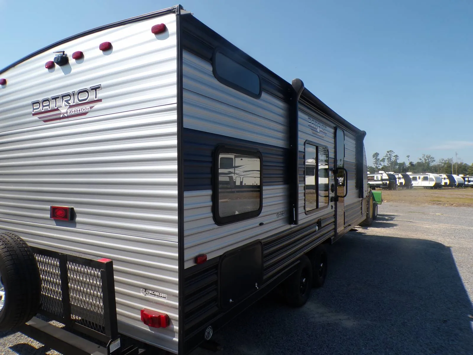 2022 Forest River Cherokee Patriot Edition 26DJSE - Photo 4