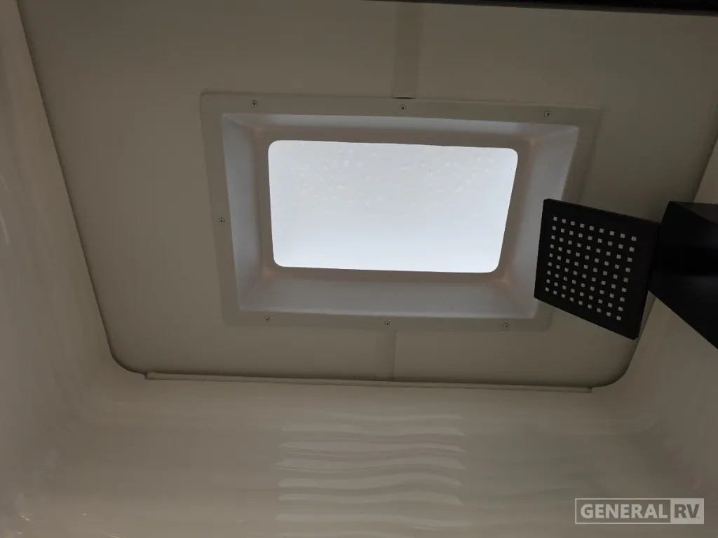 2025 Brinkley Model G 3250, Photos photo 18