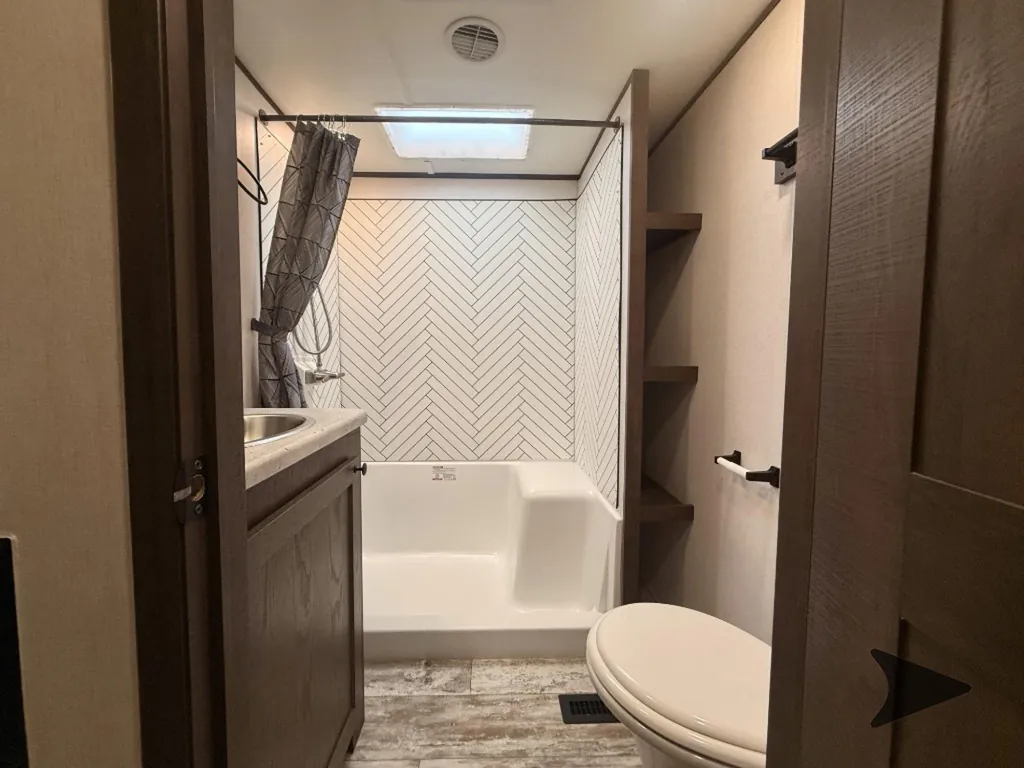 2022 Forest River XLR Nitro 35DK5, Photos photo 27