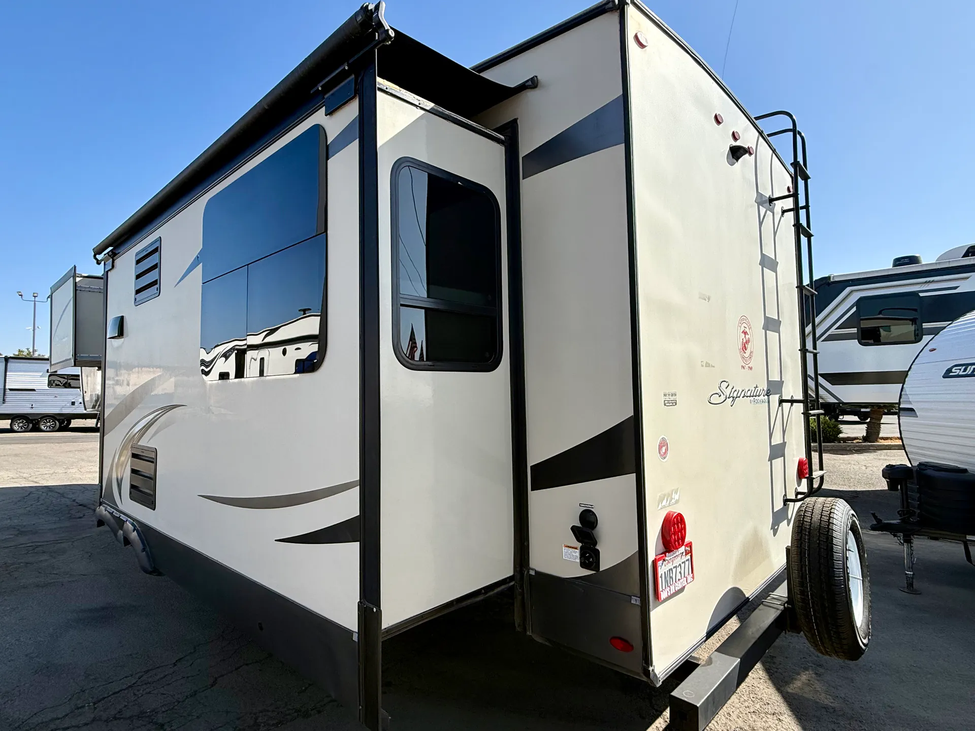 2019 Forest River Rockwood Signature Ultra Lite 8298WS - Photo 4