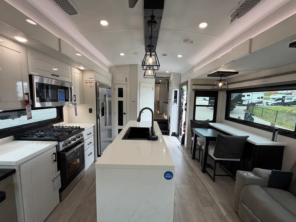 2026 Jayco Pinnacle 36FBTS, Photos photo 8