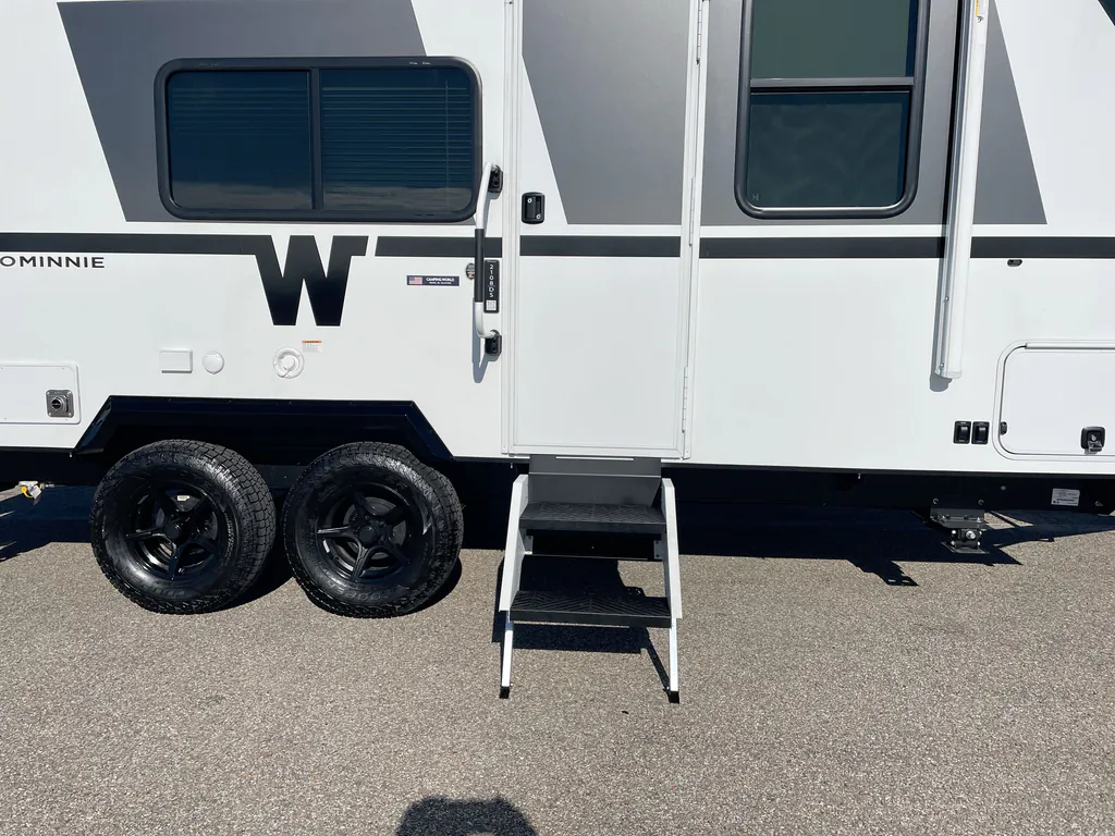 2027 Winnebago Micro Minnie 2108DS, Photos photo 33