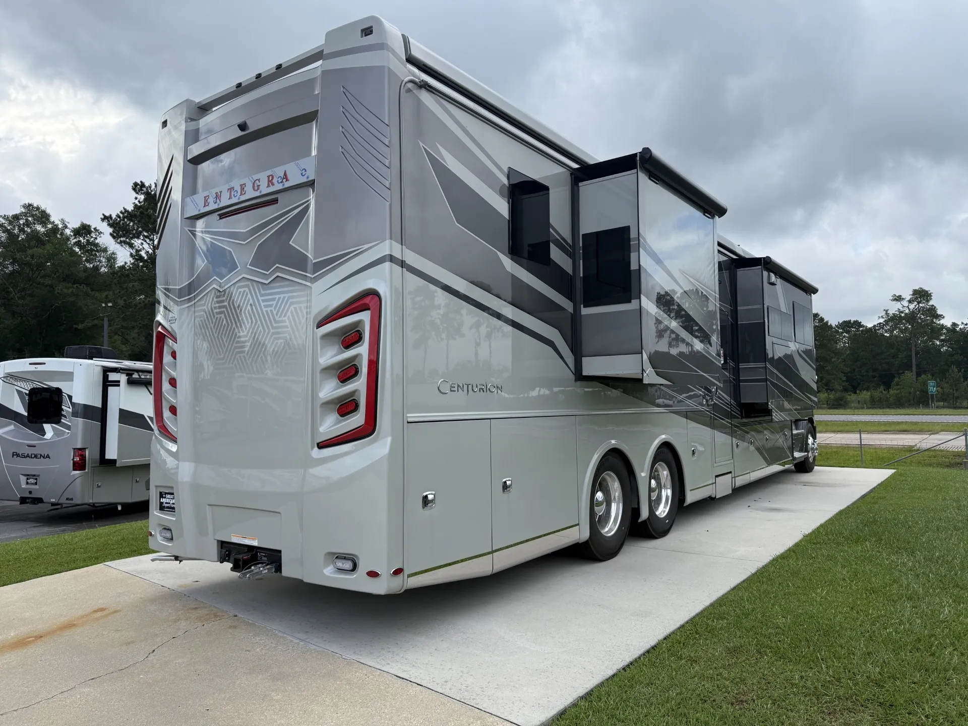 2026 Entegra Coach Centurion 45D - Photo 4