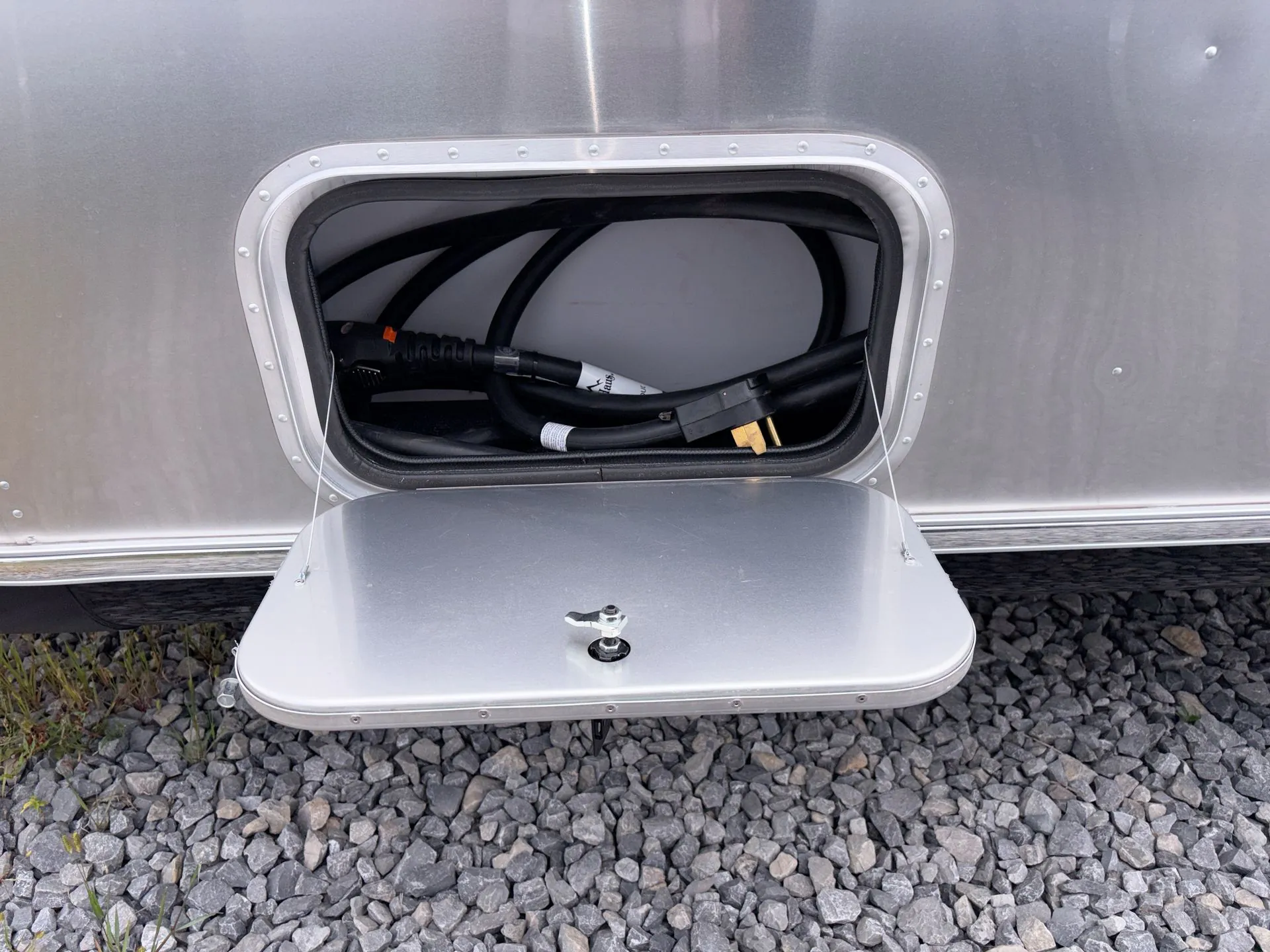 2025 Airstream Flying Cloud 25FB Twin - Photo 4