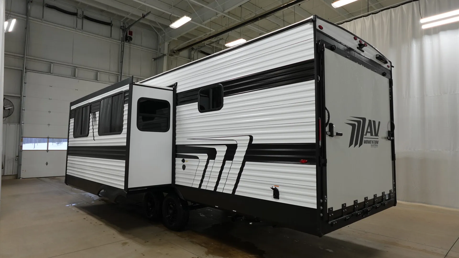 2026 Grand Design Momentum MAV 28MAV - Photo 4