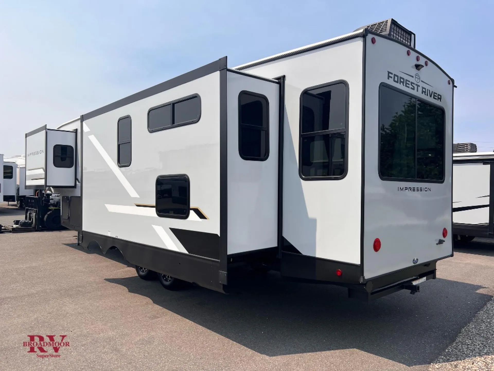 2027 Forest River Impression 318RL - Photo 4