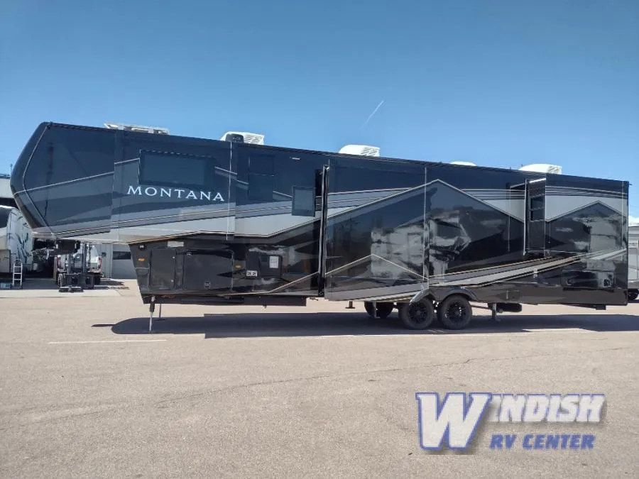2025 Keystone Montana 3941FO - Photo 4