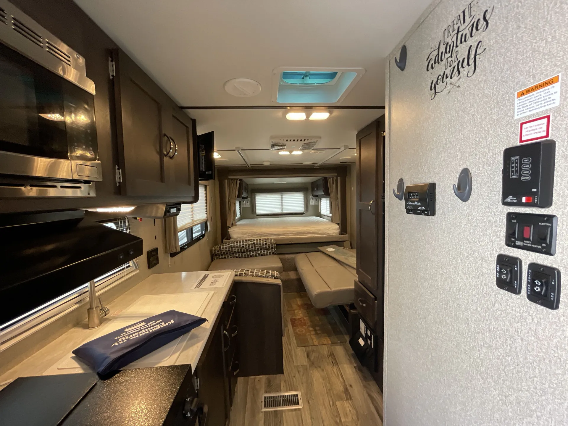 2018 Keystone Outback Ultra-Lite 210URS - Photo 3