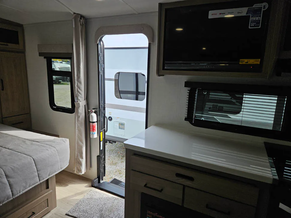 2027 Forest River Flagstaff Micro Lite 22LKS, Photos photo 12