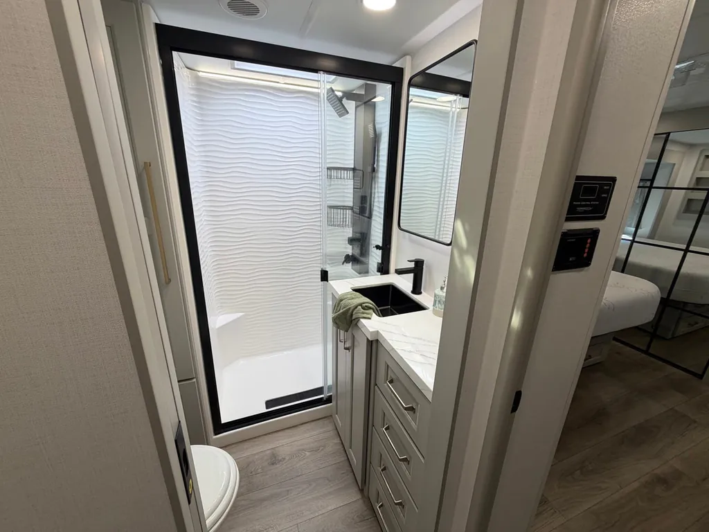 2026 Brinkley Model G 3970, Photos photo 25