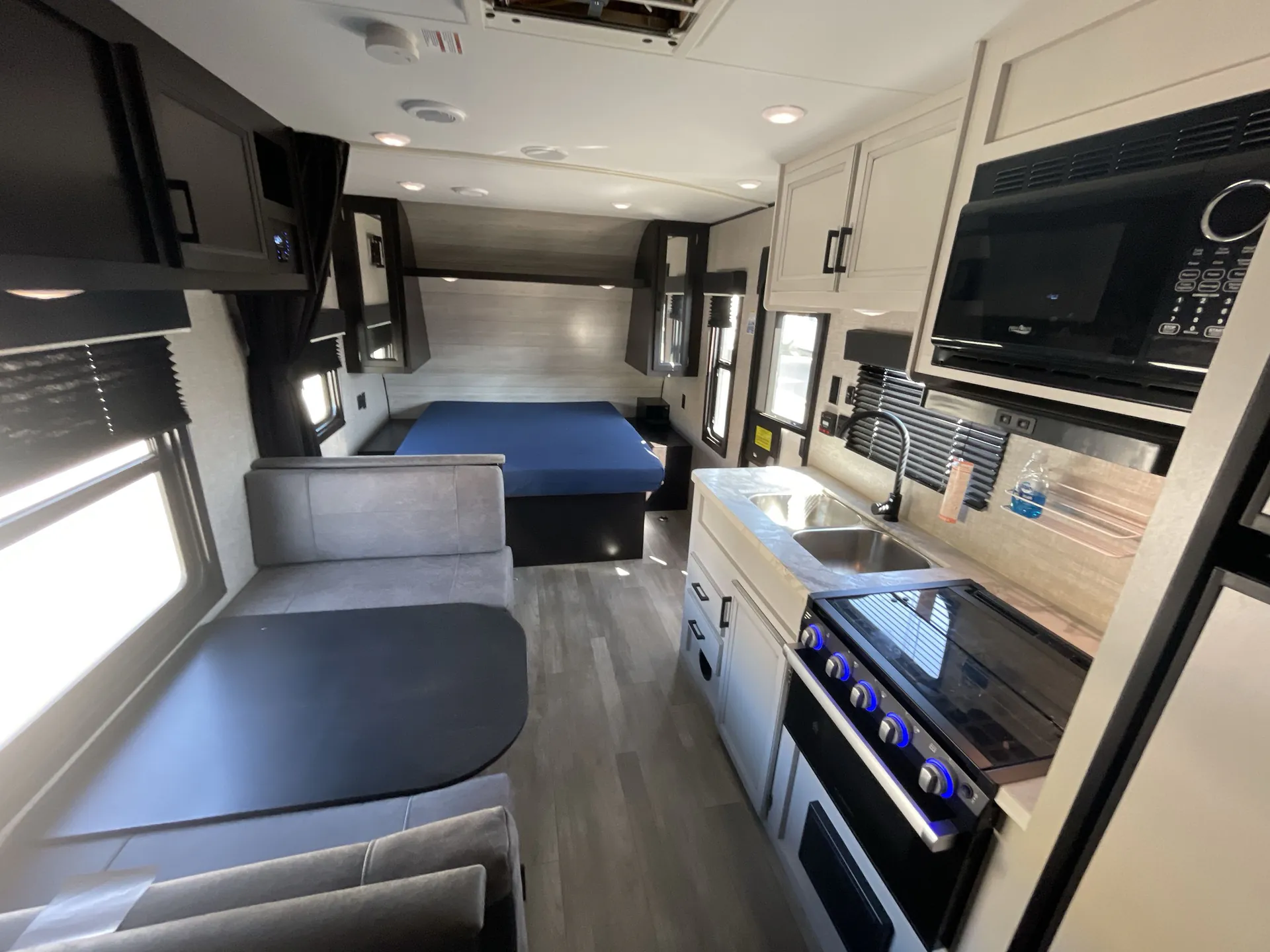 2022 Jayco Jay Flight SLX 224BH — living area main
