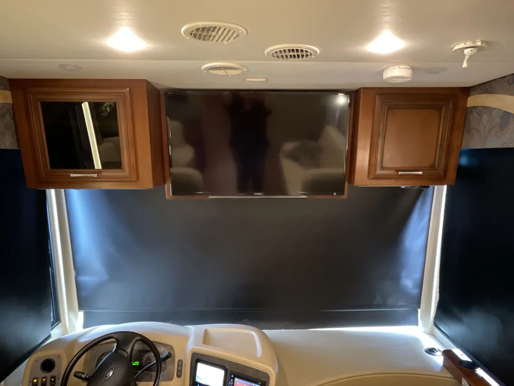 2016 Newmar Canyon Star 3921, Photos photo 14