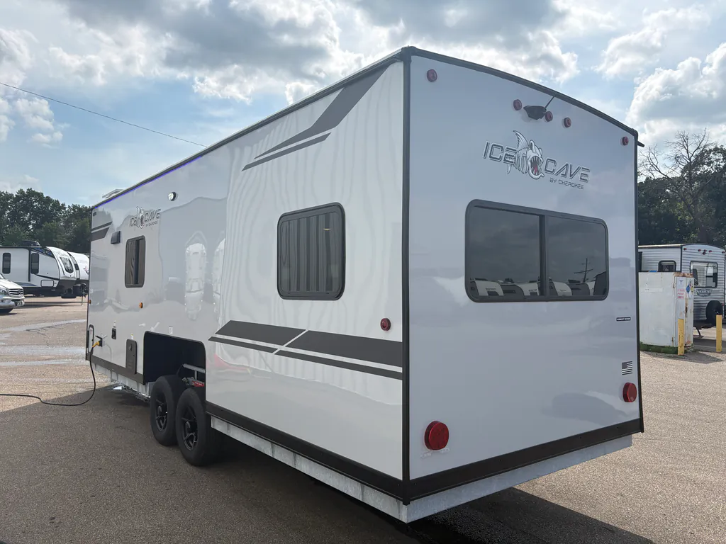 2027 Forest River Cherokee Grey Wolf 21GP, Photos photo 4