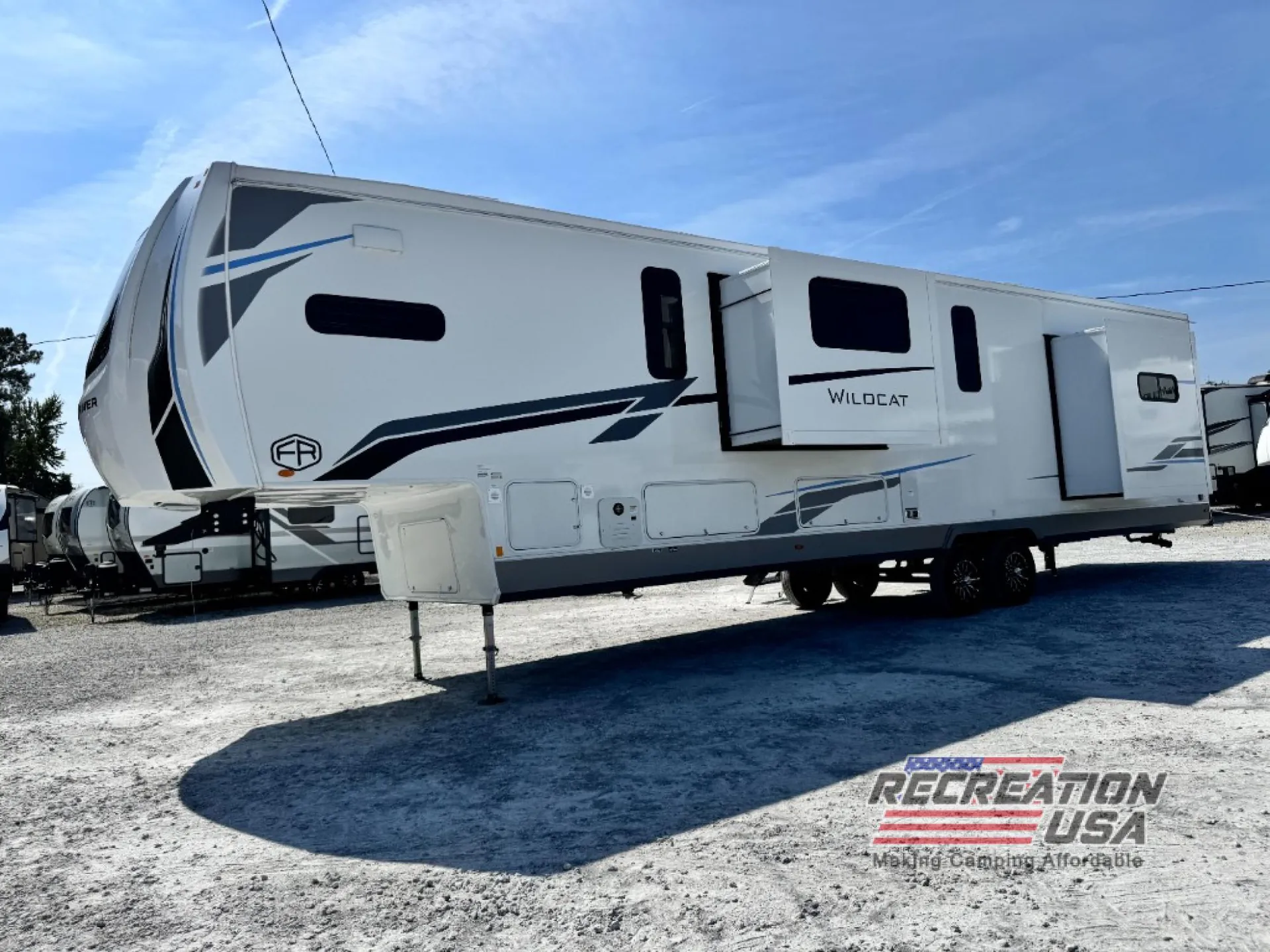 2026 Forest River Wildcat 37GALLEY - Photo 4