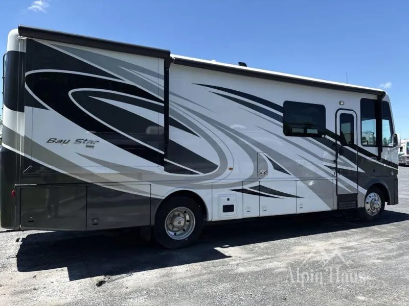2023 Newmar Bay Star 3014 - Photo 3