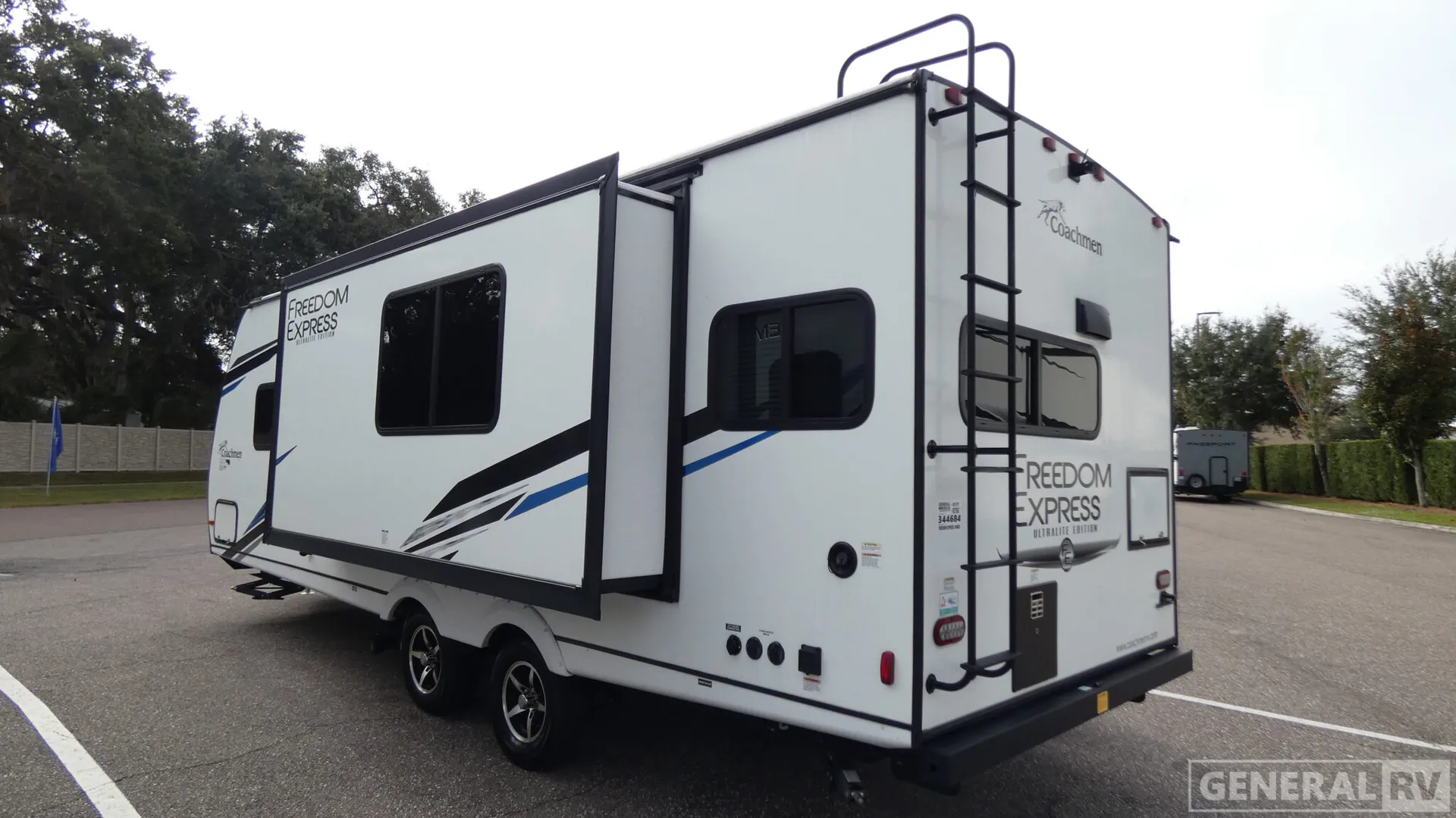 2023 Coachmen Freedom Express Ultra Lite 246RKS - Photo 4