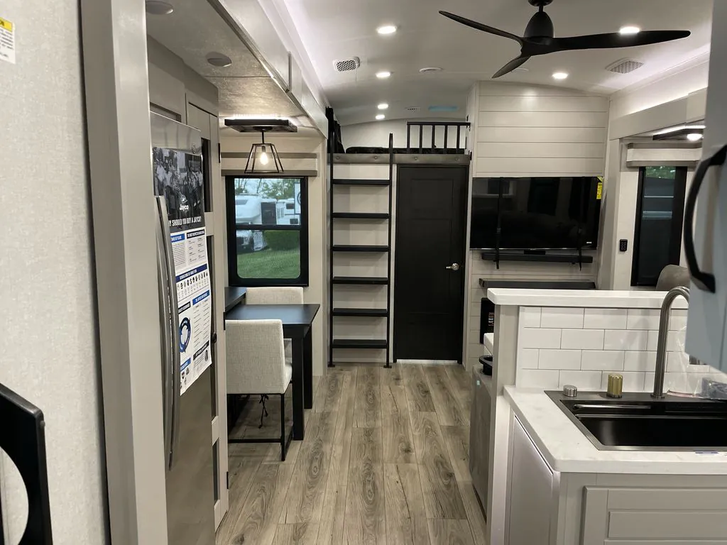 2026 Jayco North Point 395DSDB, Photos photo 3