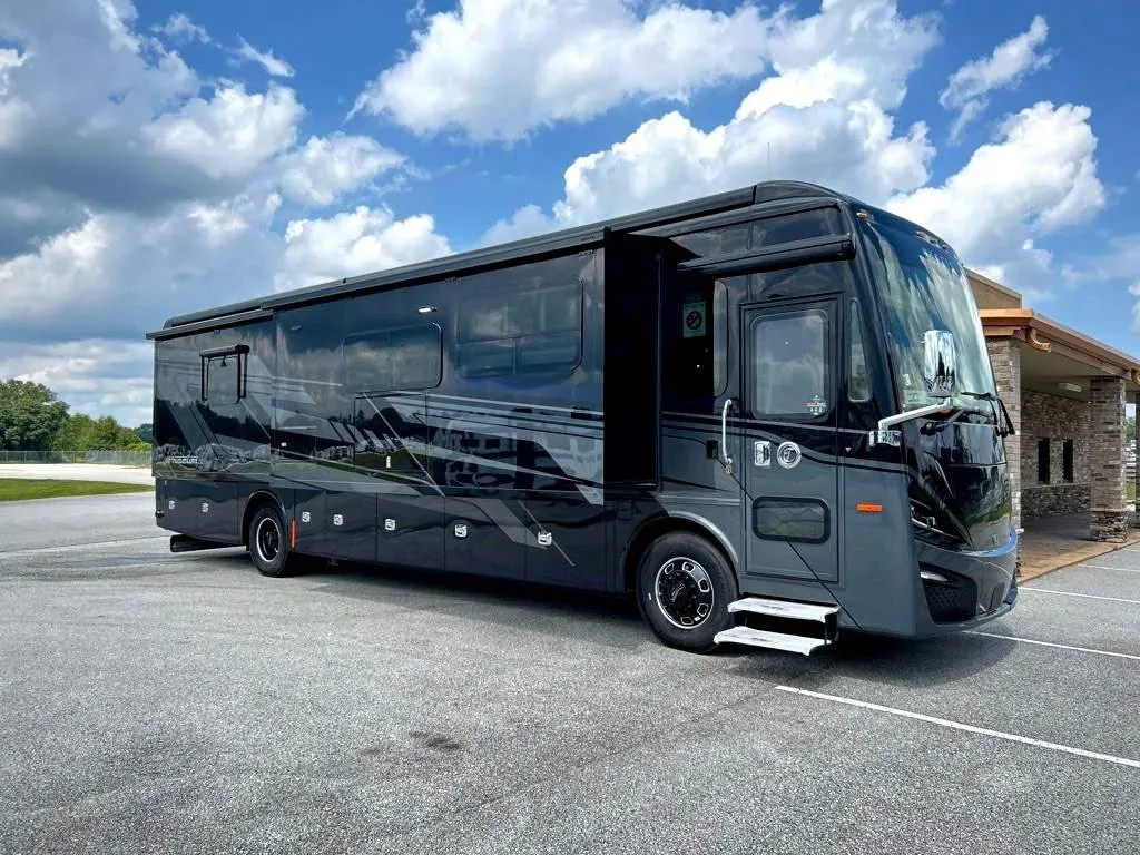 2026 Tiffin Phaeton 40 IH - Photo 2
