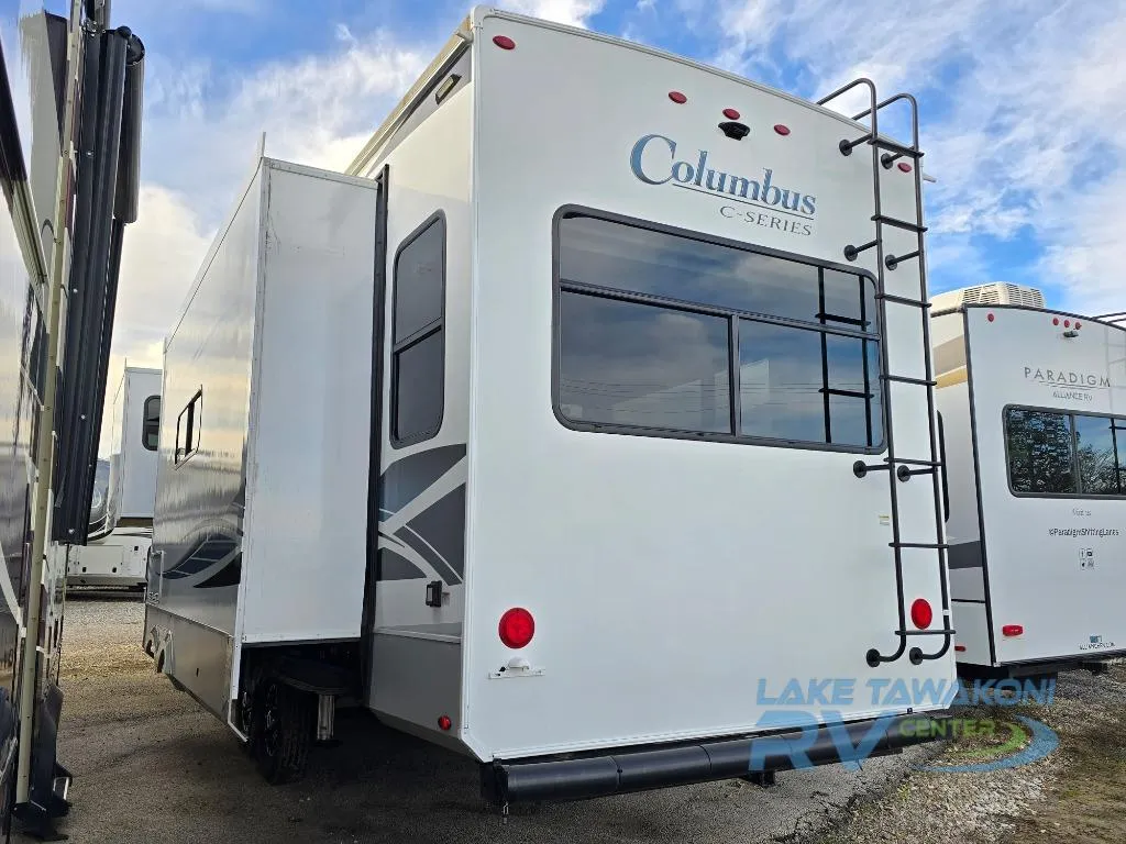 2022 Palomino Columbus 299RL - Photo 4