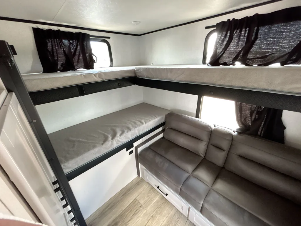 2026 Jayco Jay Feather 29QBH, Photos photo 19