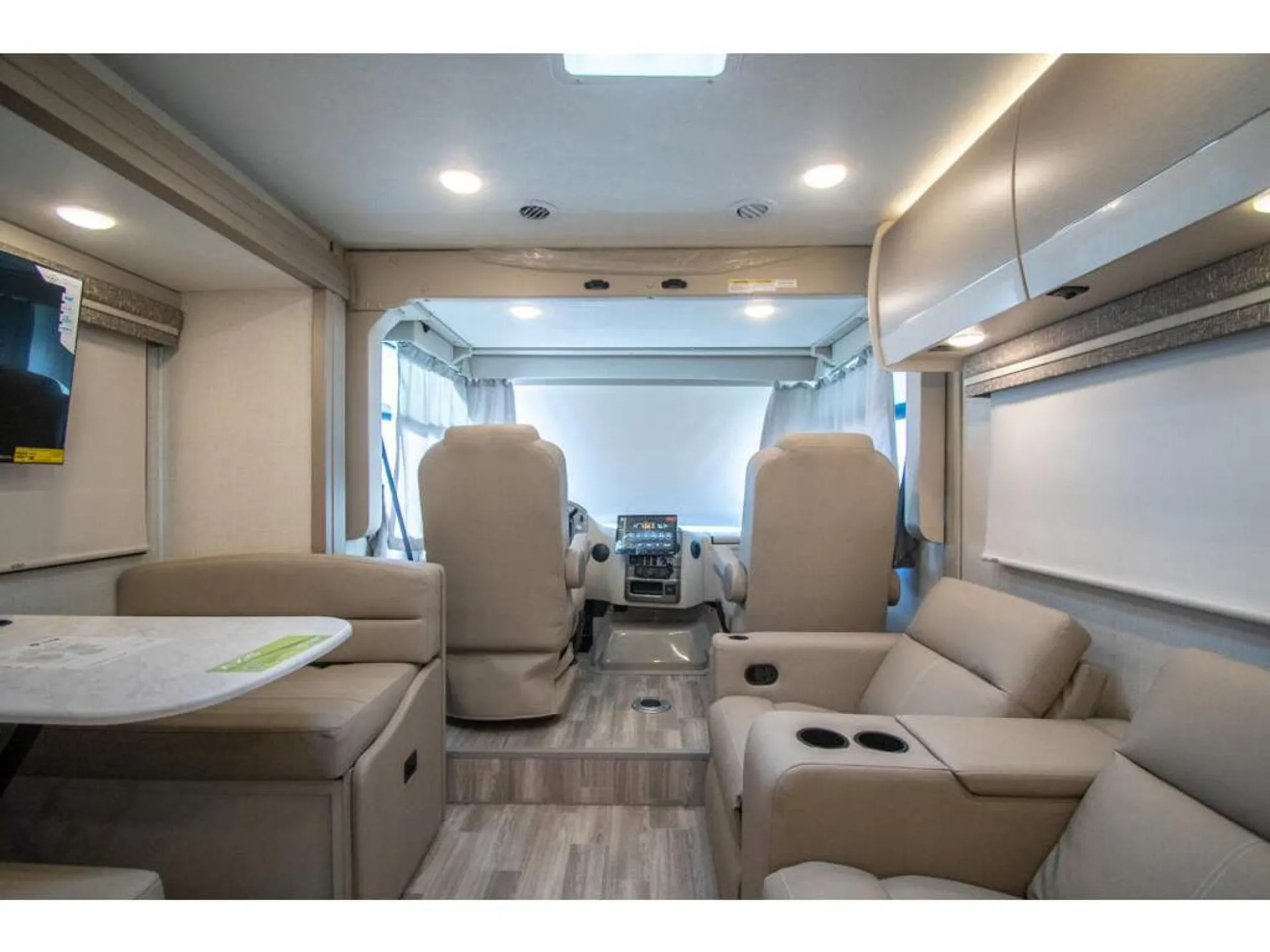 2026 Thor Motor Coach Axis 281 - Photo 4