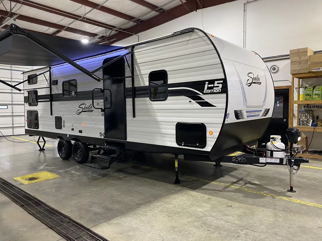 2025 Shasta RVs i-5 Edition 525BHS - Photo 2