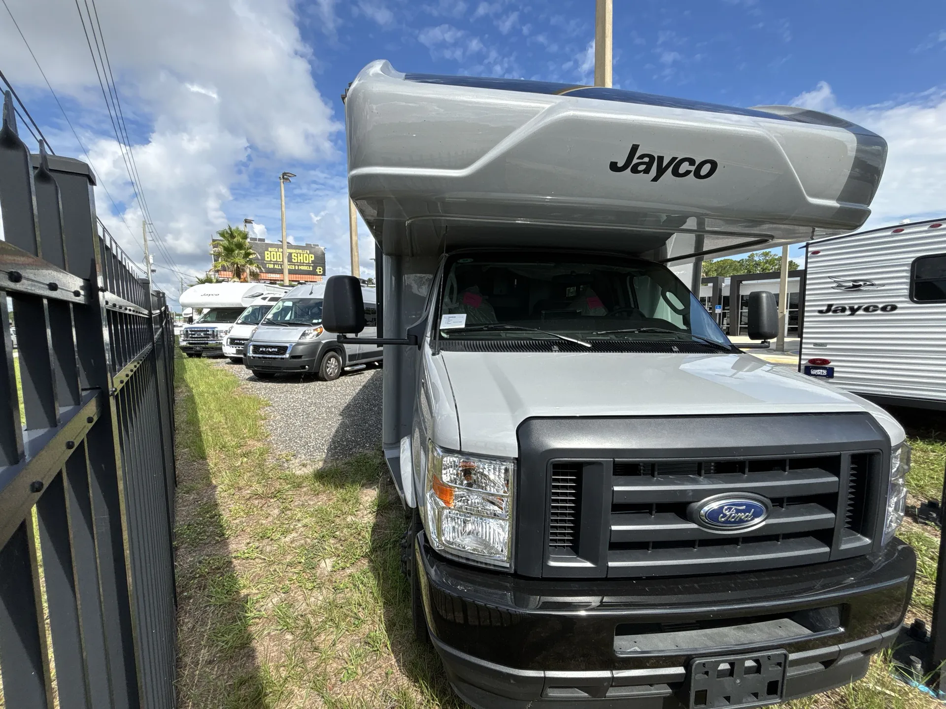 2027 Jayco Greyhawk 30Z - Photo 2