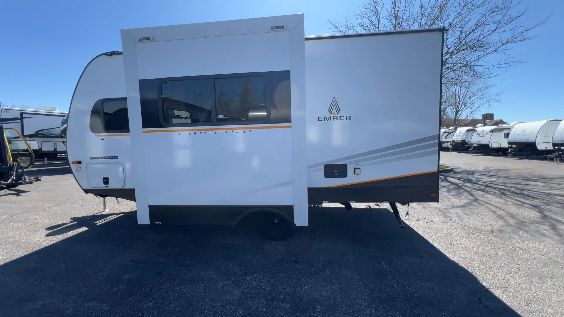 2026 Ember RV E-Series 18RBE - Photo 4