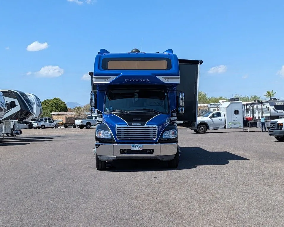 2023 Entegra Coach Accolade 37K, Photos photo 3
