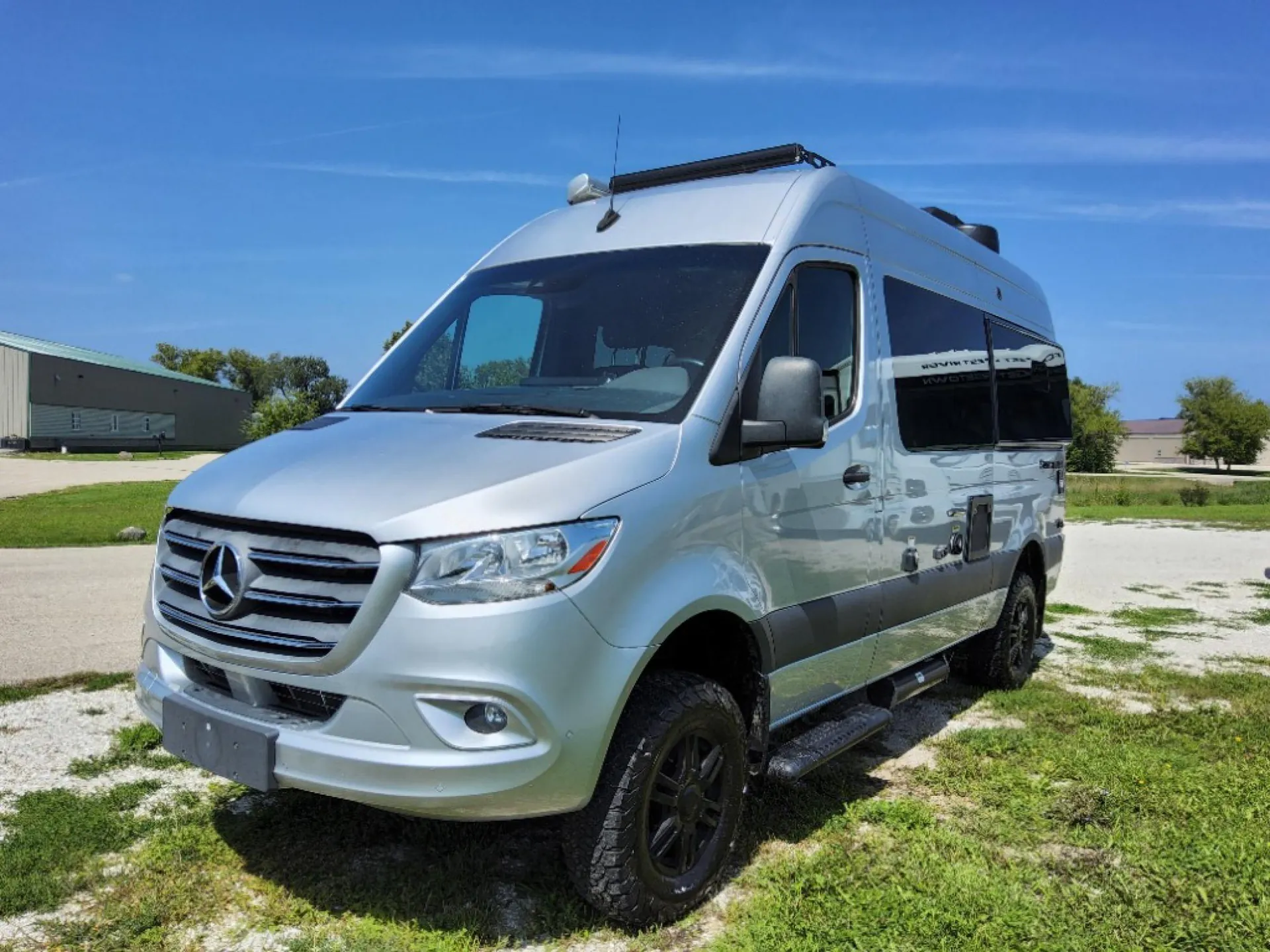 2024 Thor Motor Coach Sanctuary 19M - Photo 3