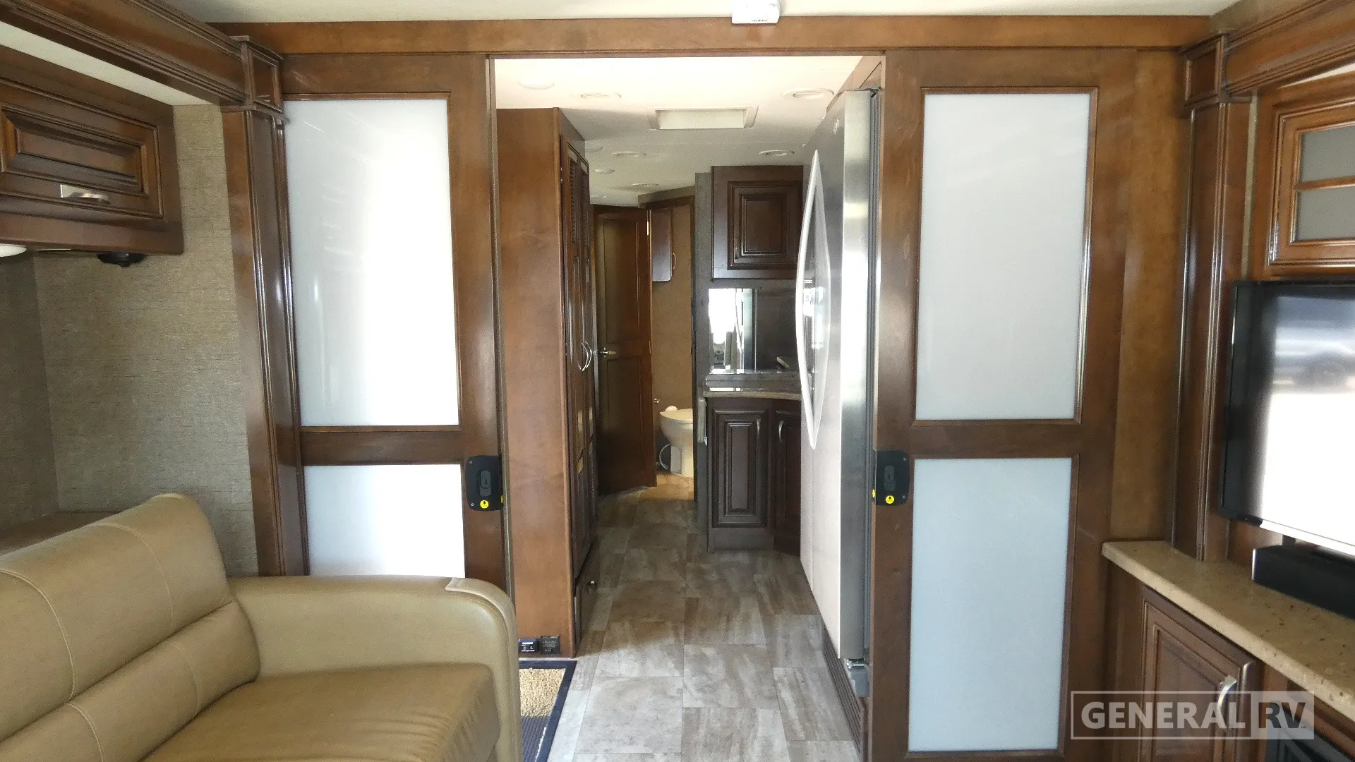 2017 Thor Motor Coach Challenger 37KT - Photo 3