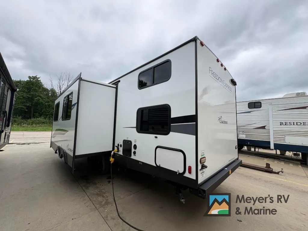 2025 Coachmen Freedom Express Select 29SE, Photos photo 5