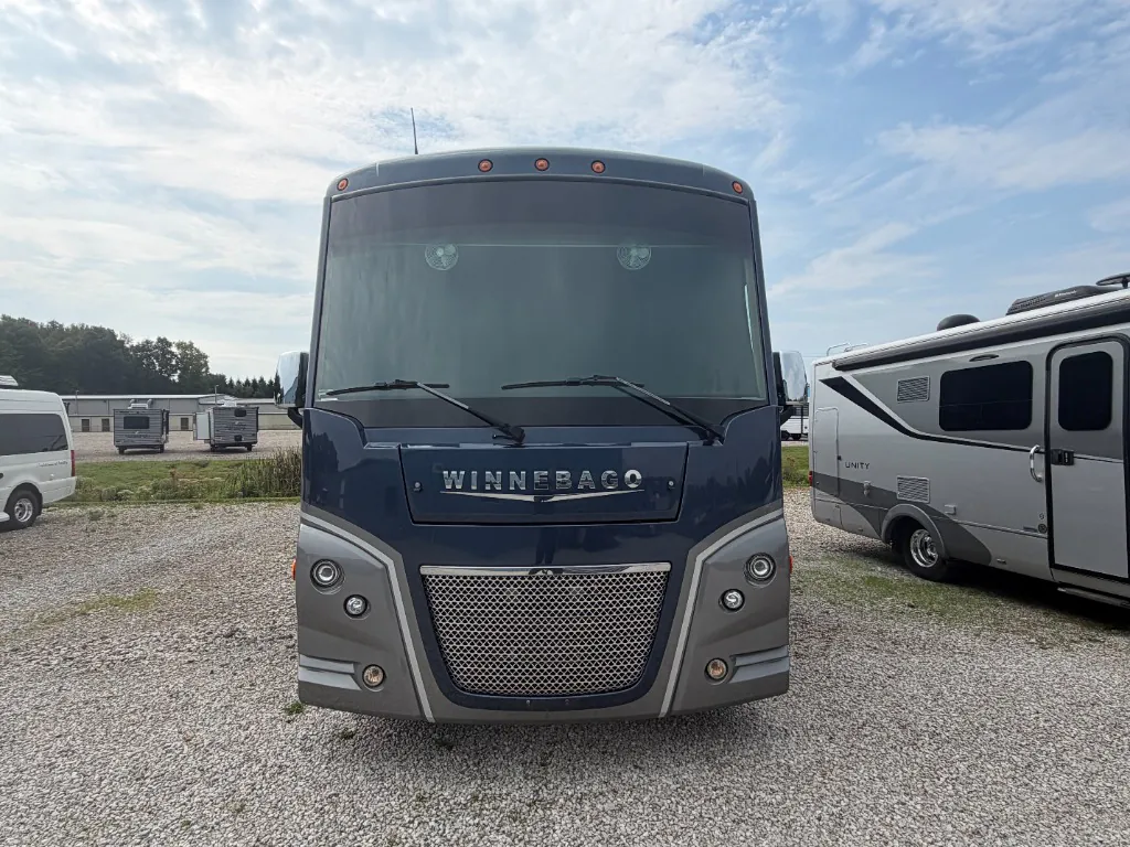 2020 Winnebago Adventurer 30T - Photo 3