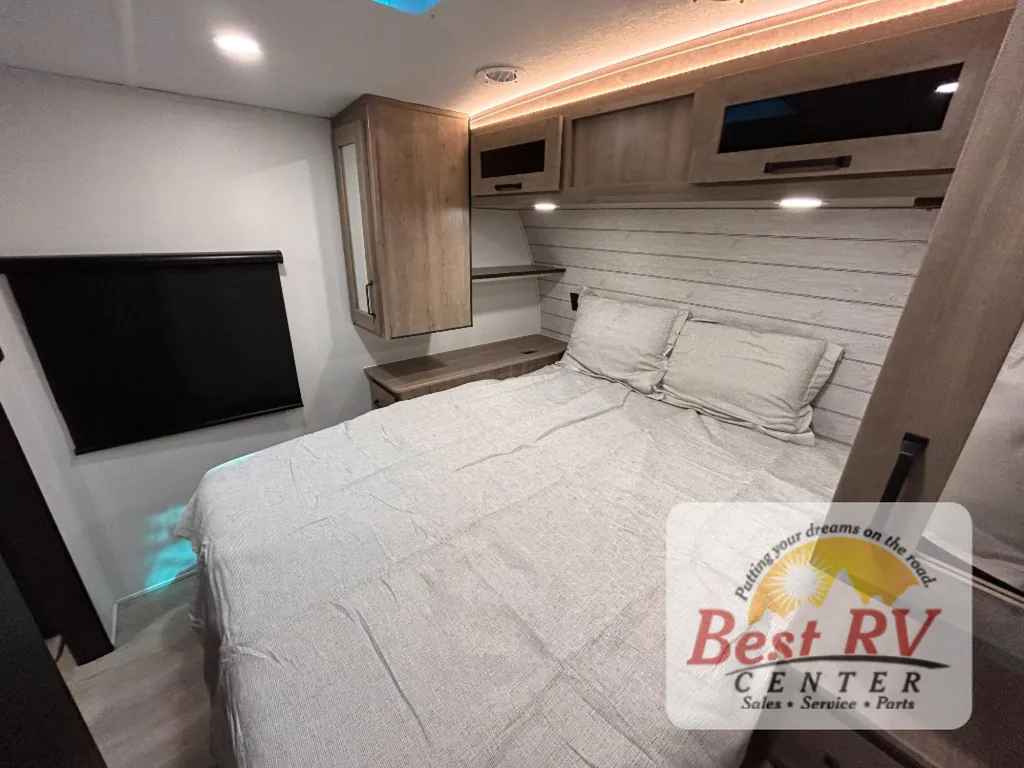 2026 Forest River Solaire 2580RBSS, Photos photo 52