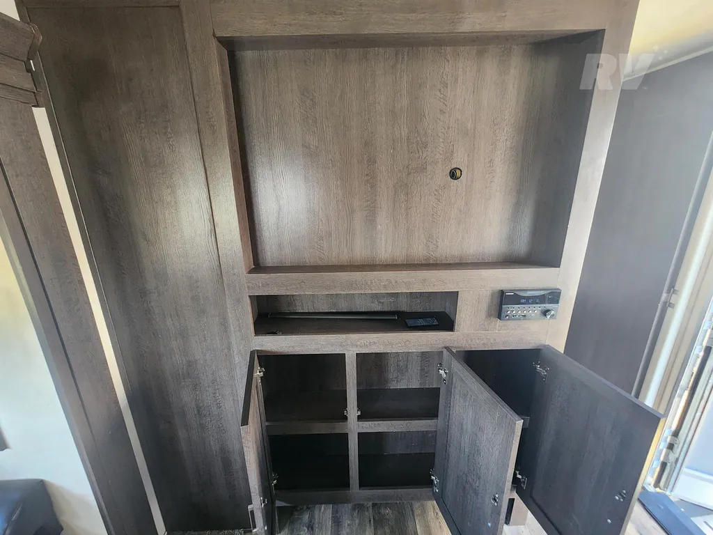 2019 Forest River Wildwood 31KQBTS, Photos photo 15
