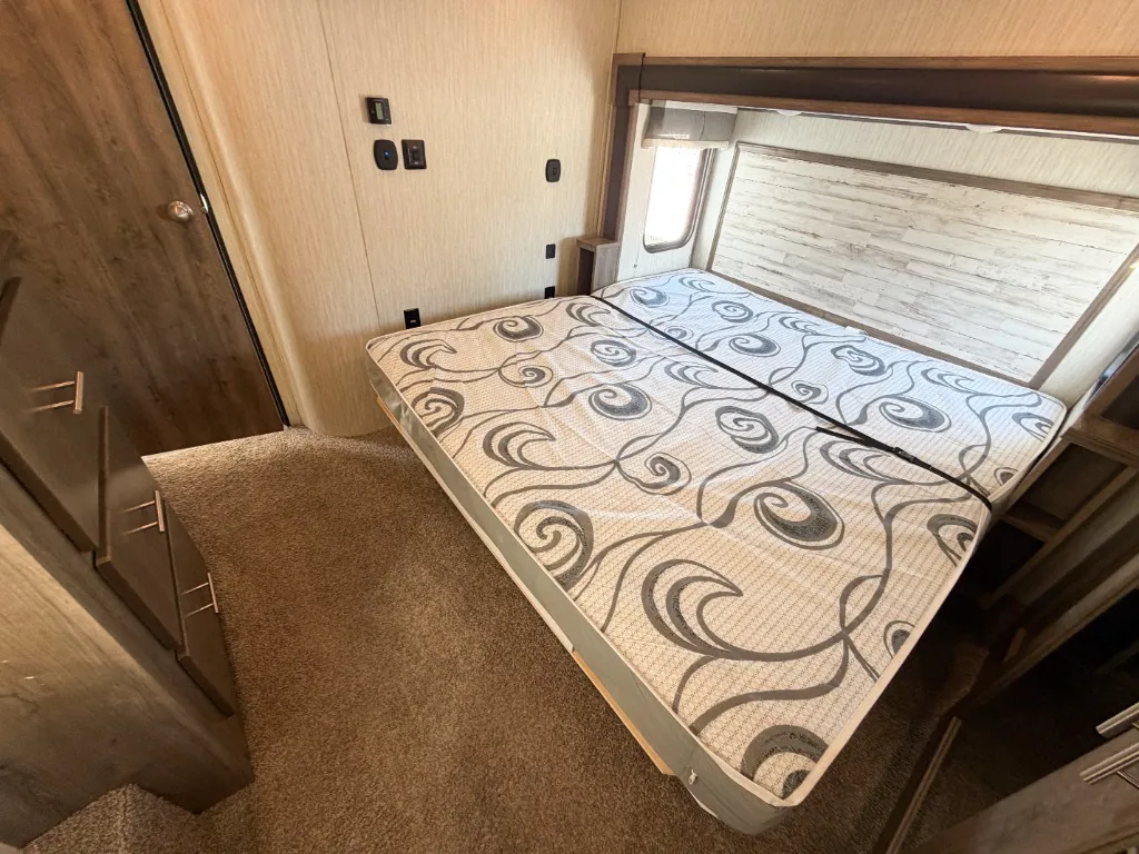 2019 Forest River Sabre 32DPT, Photos photo 21