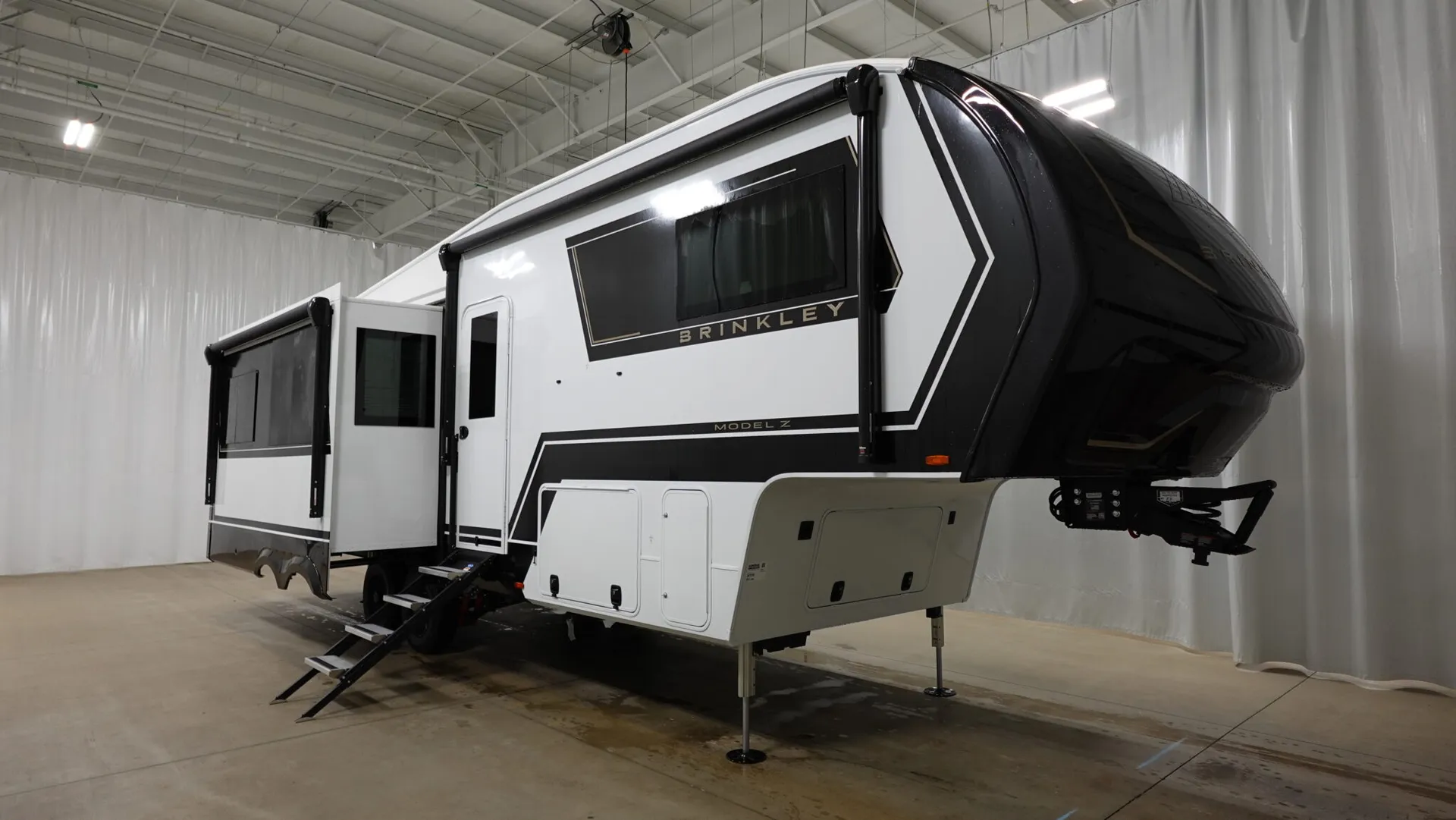 2026 Brinkley Model Z 2900 - Photo 2