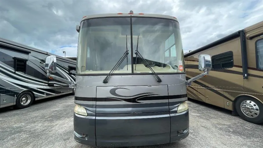2005 Newmar Kountry Star 3910 - Photo 2