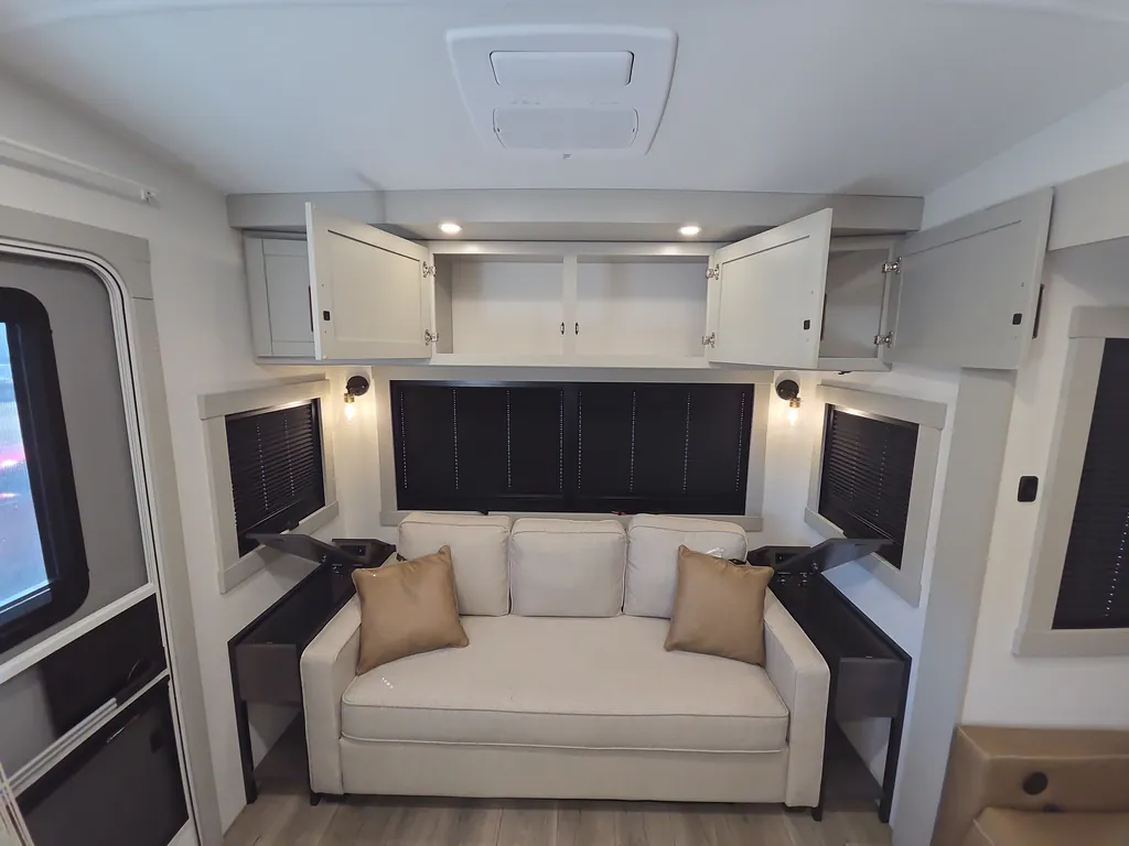 2025 Brinkley Model Z 2670, Photos photo 12
