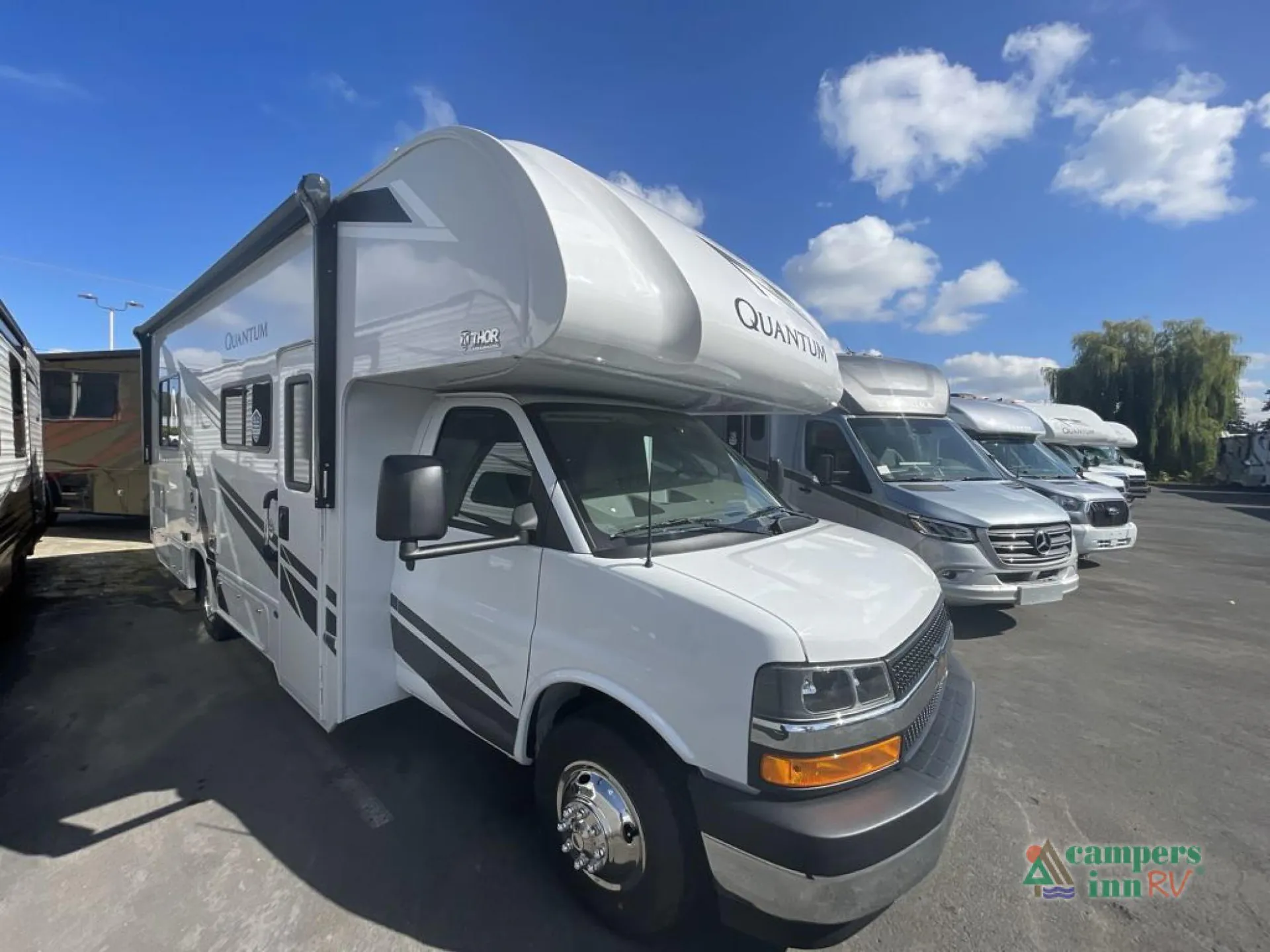 2026 Thor Motor Coach Quantum LZ22 - Photo 3